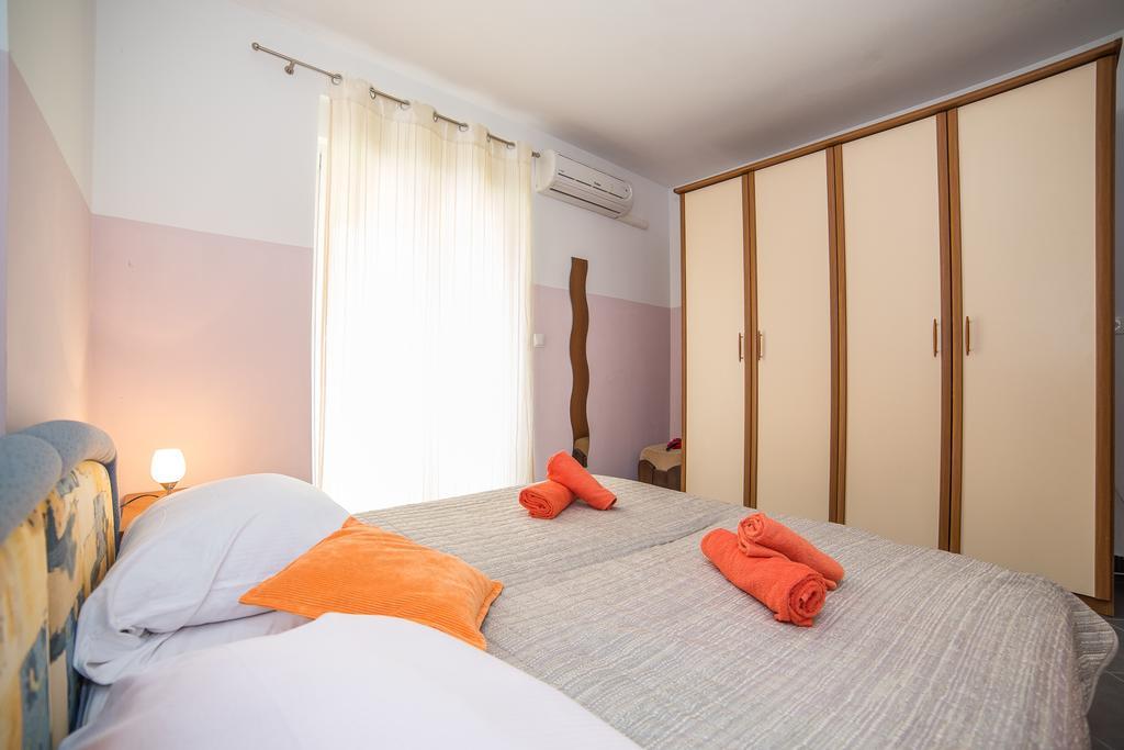 Apartments Saldun Трогир Экстерьер фото